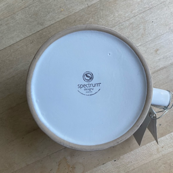 I ❤️ my MOM Stoneware Coffee Mug by Spectrum NWT 4.5” at base and 4” at opening - Picture 6 of 6